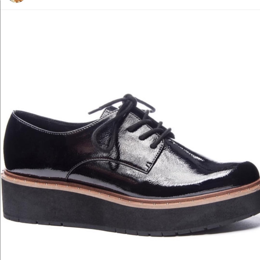 Flat stud Tie Up Shoe *Reposh